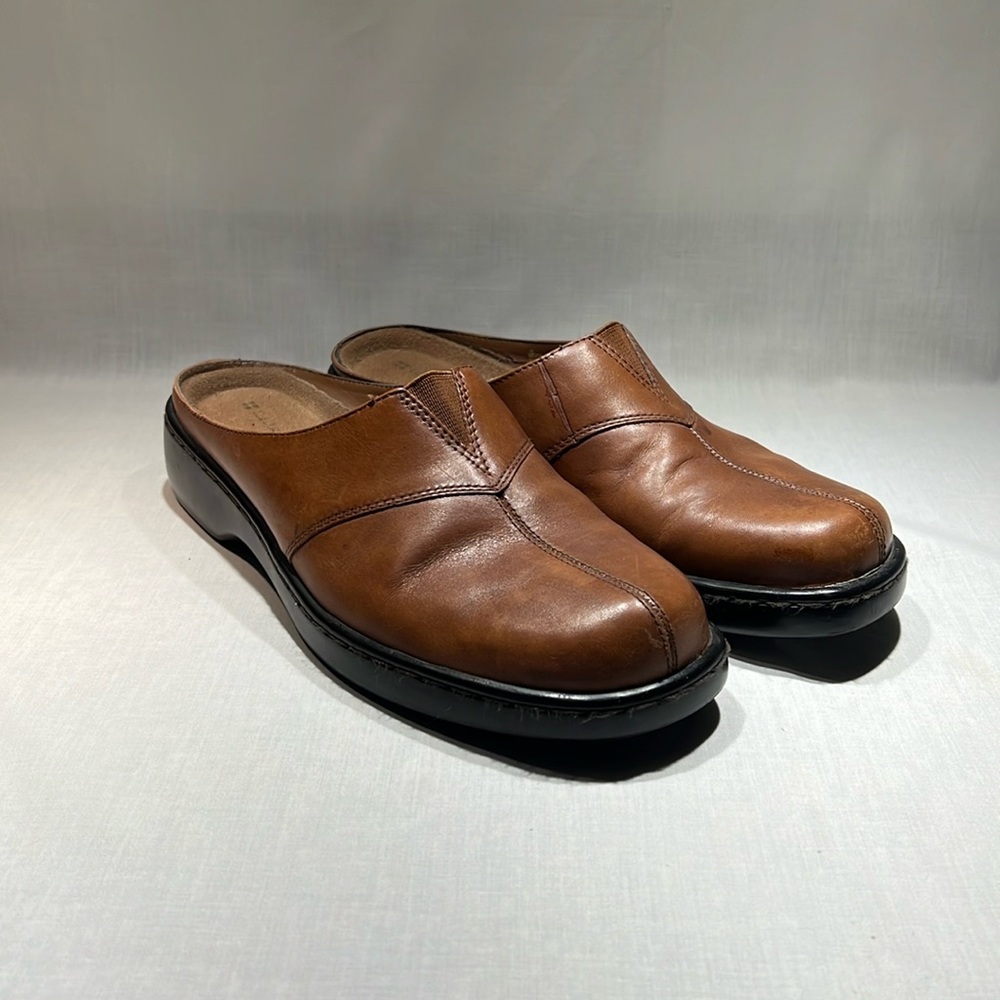 Brown leather Naturalizer Shoes